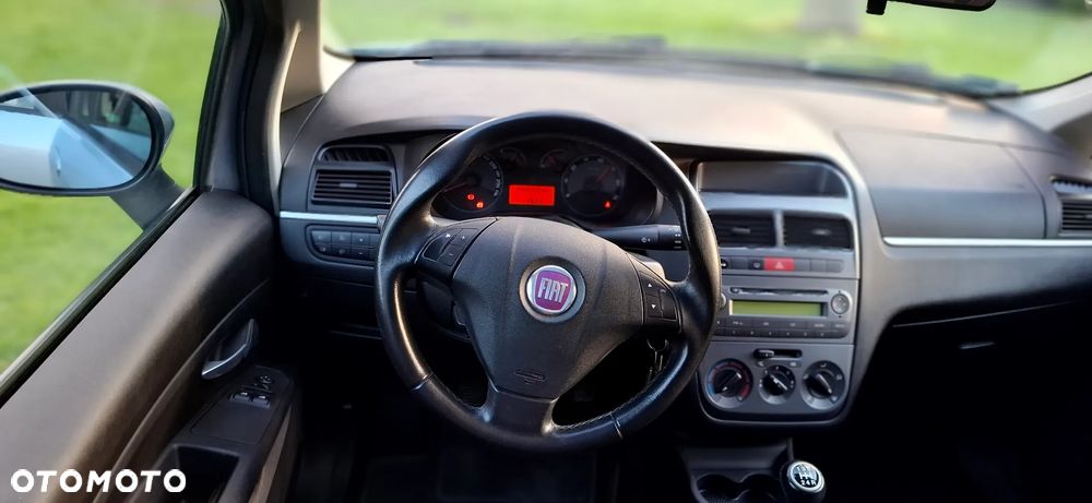Fiat Linea 1.3 MJ 16V Dynamic - 36