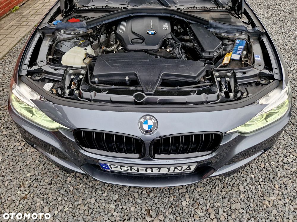 BMW Seria 3 318d M Sport - 37