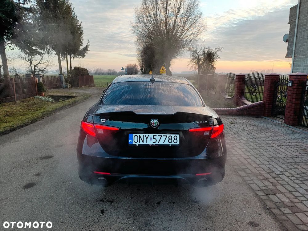 Alfa Romeo Giulia 2.0 Turbo Veloce Q4 - 4