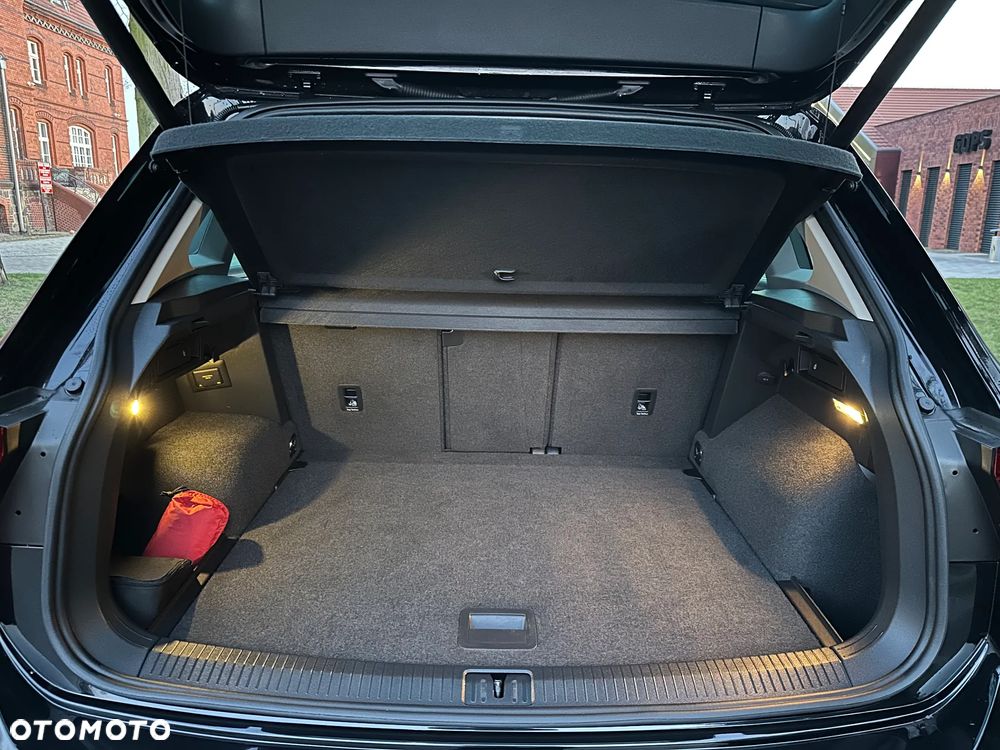 Volkswagen Tiguan 2,0 TSI OPF 4Motion DSG R-Line - 39