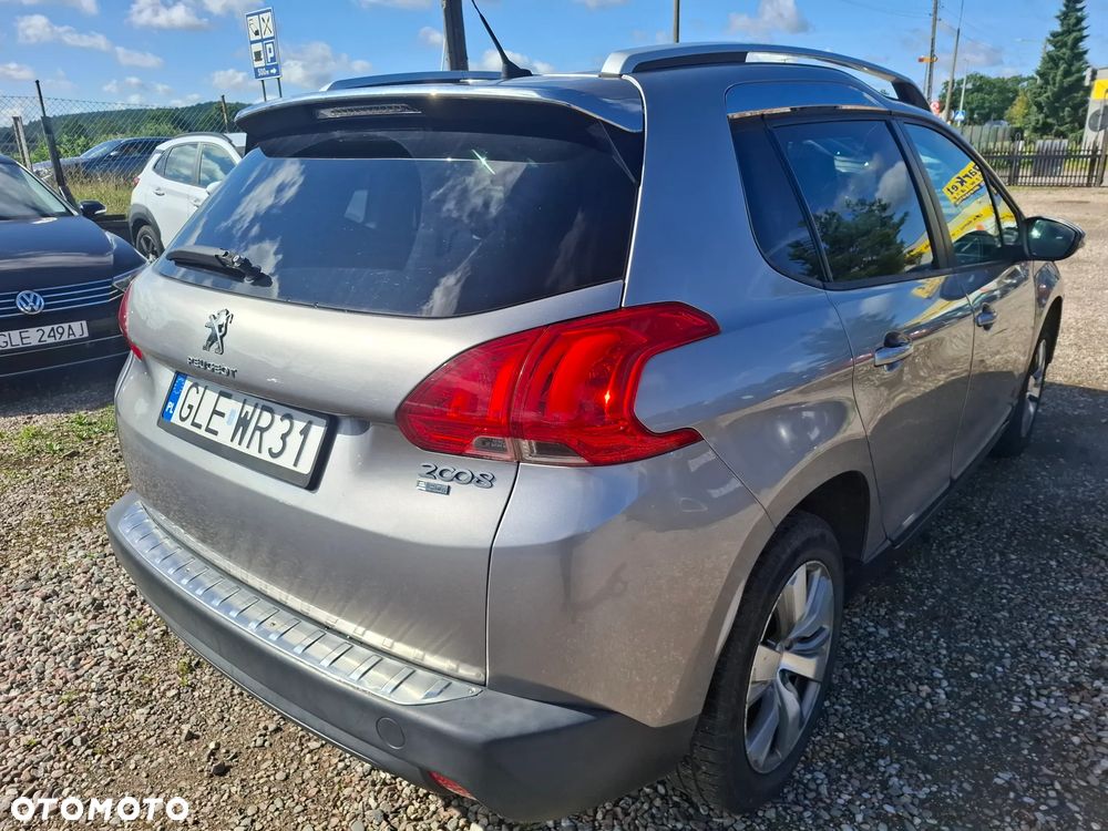 Peugeot 2008 1.6 e-HDi Style S&S - 5