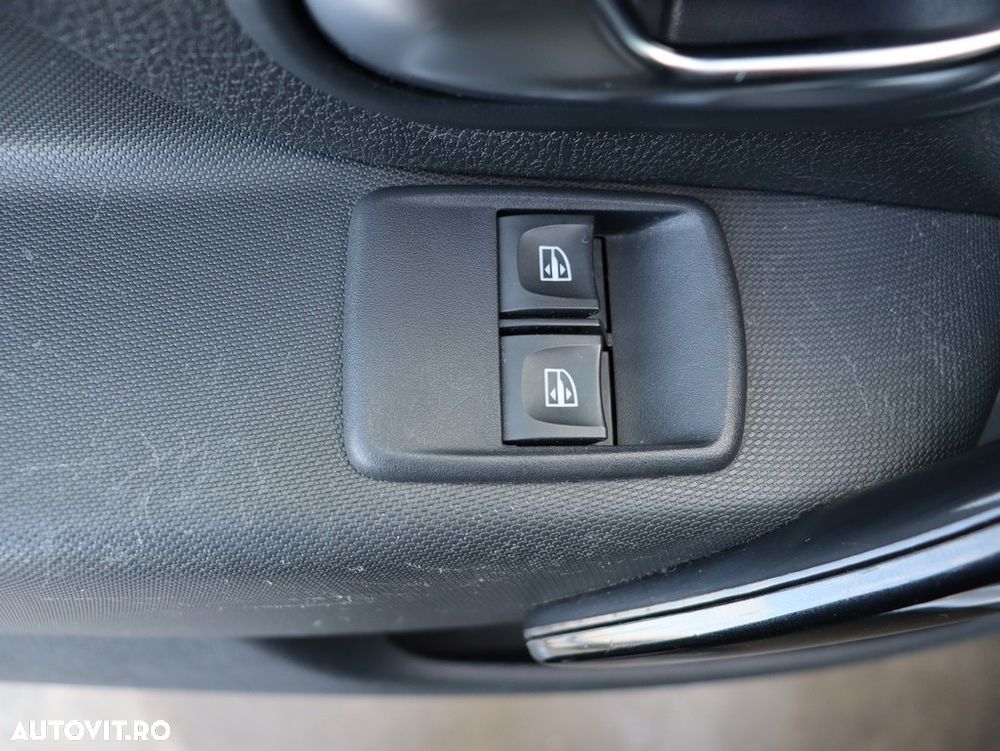 Dacia Sandero Stepway TCe 90 MT6 Comfort - 12