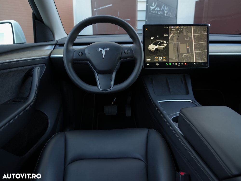 Tesla Model Y Performance Dual Motor AWD - 21