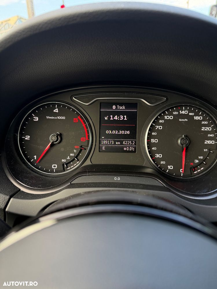 Audi A3 2.0 TDI ack (clean diesel) Ambiente - 14