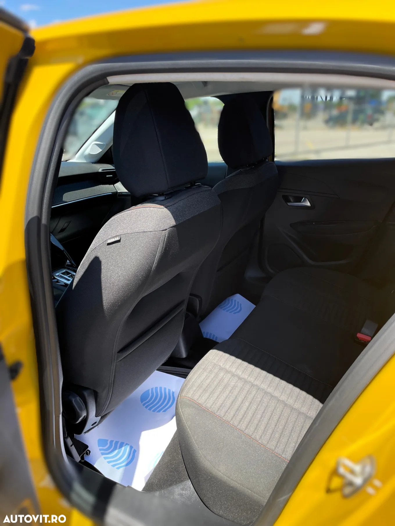 Peugeot 208 1.2 L PureTech STT EAT8 Active Pack - 10