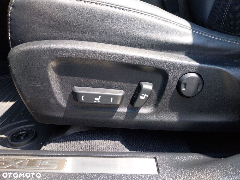 Lexus RX - 22