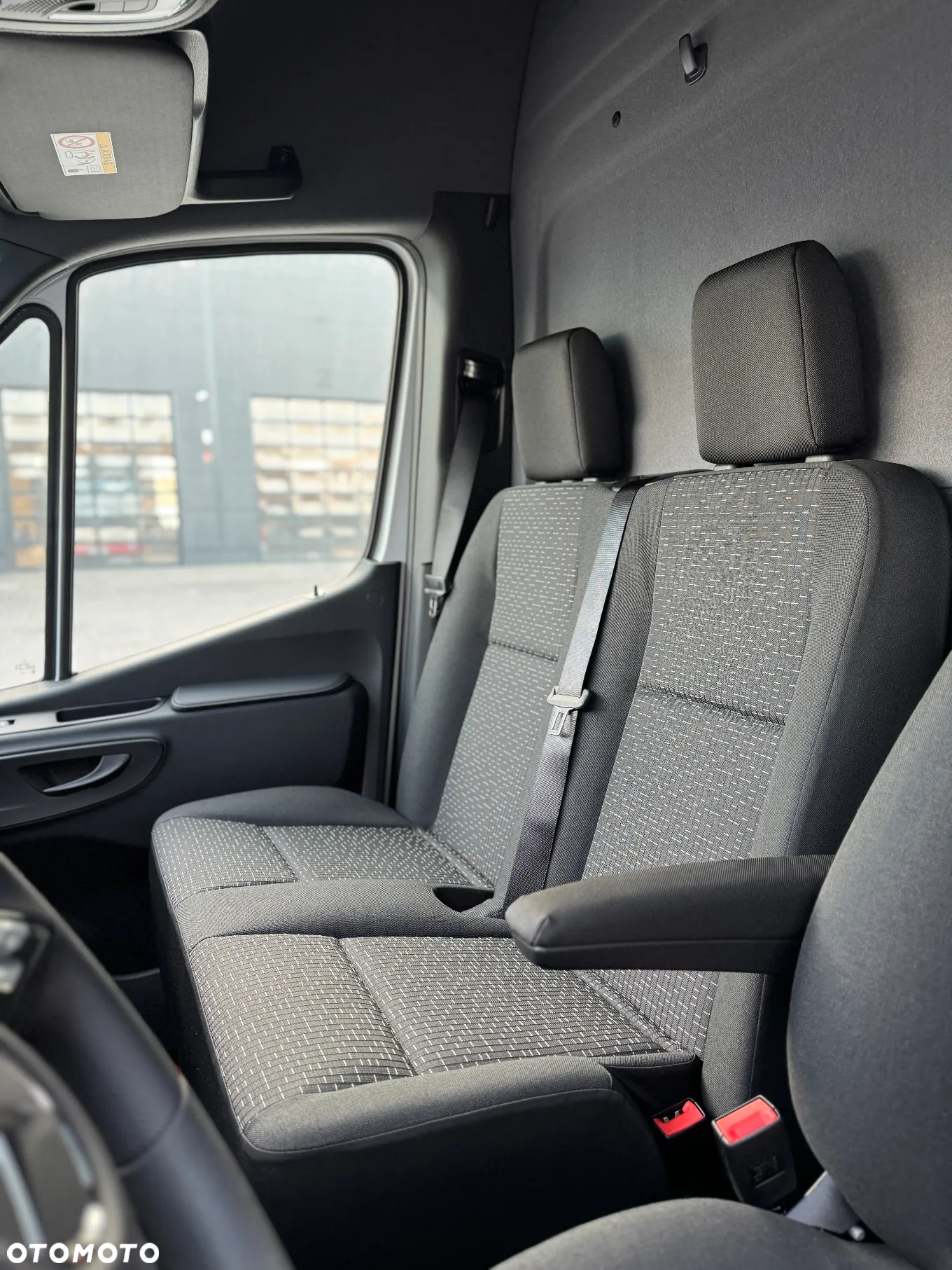 Mercedes-Benz Sprinter 317 CDI - 12