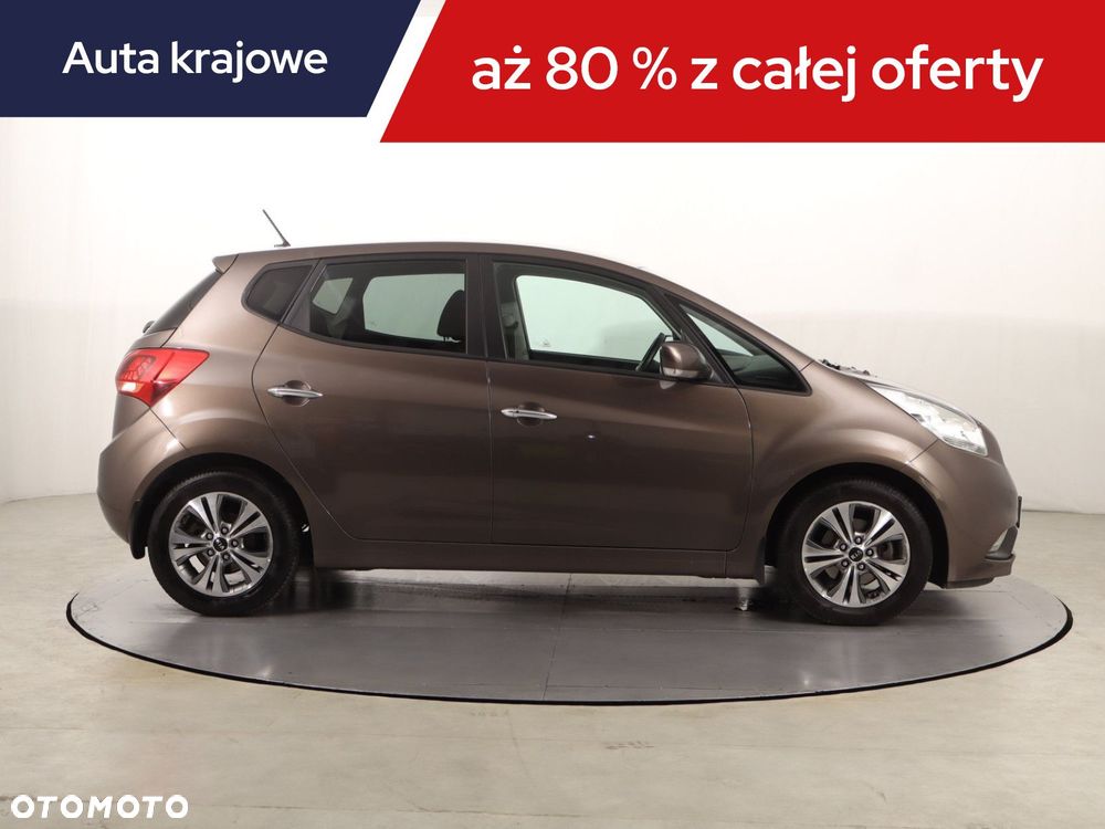 Kia Venga - 8