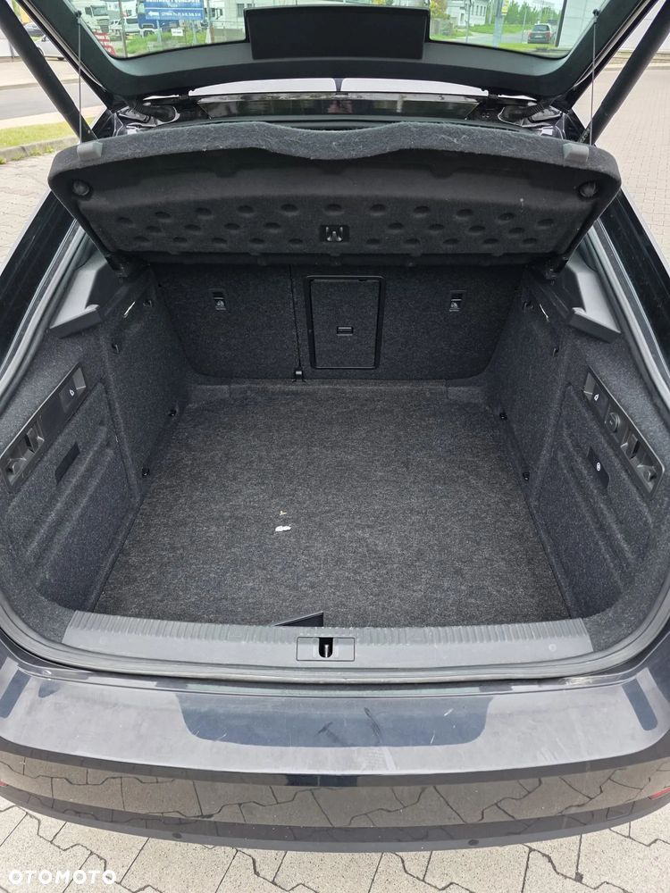 Skoda Superb 2.0 TDI SCR Sportline DSG - 12