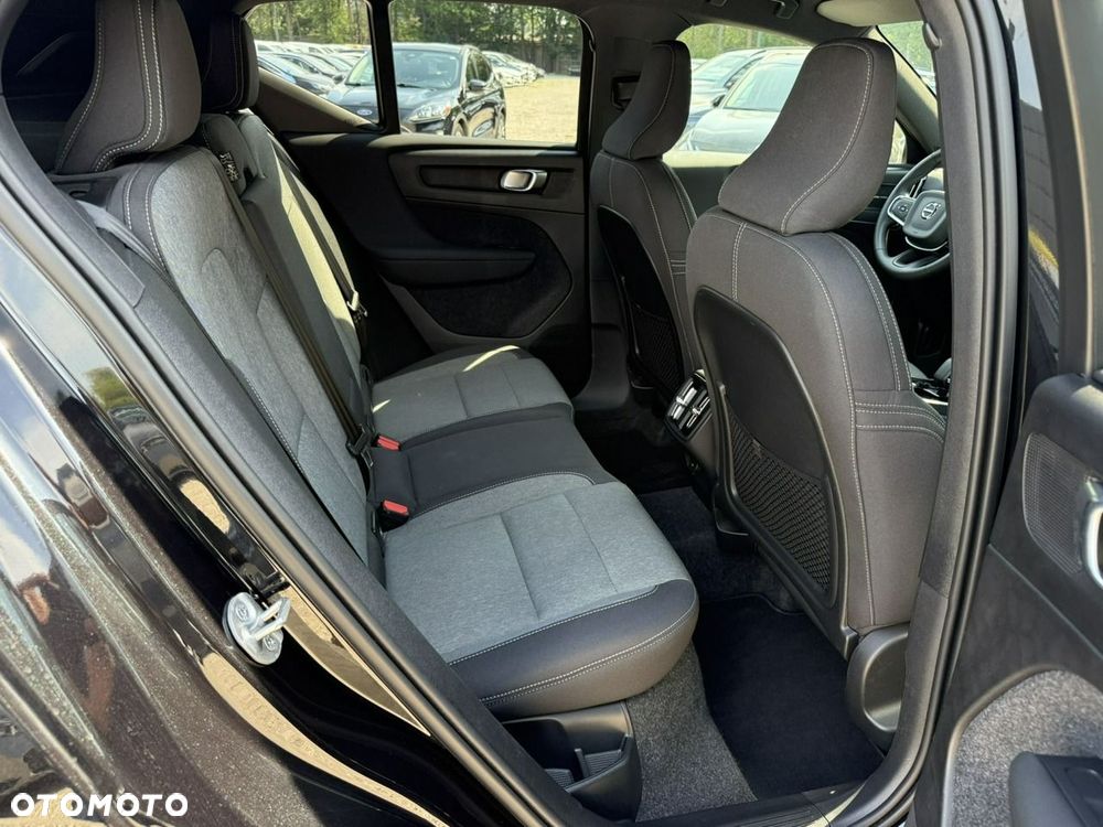 Volvo XC 40 - 25