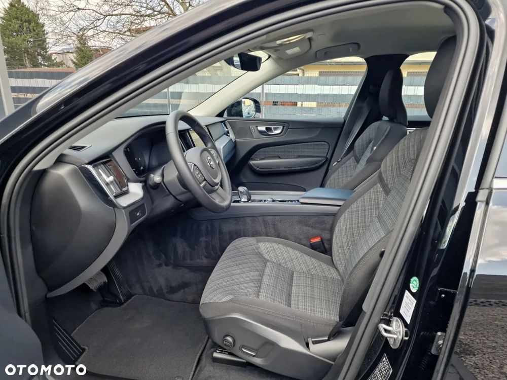 Volvo XC 60 B4 D AWD Core - 17