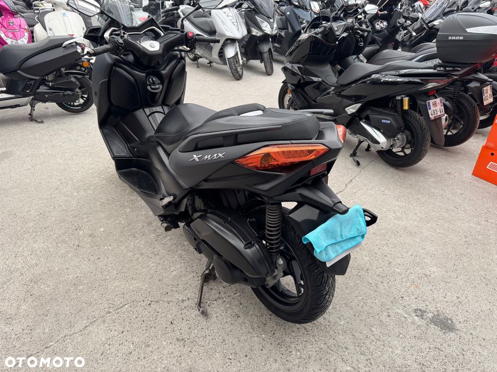 Yamaha X-max - 5