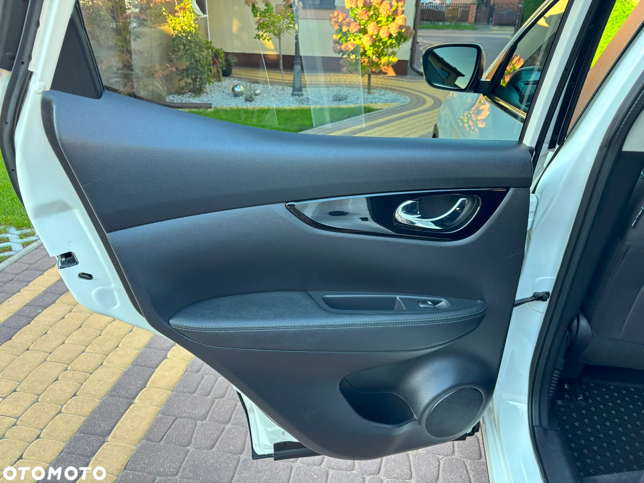 Nissan Qashqai 1.3 DIG-T N-Connecta - 35