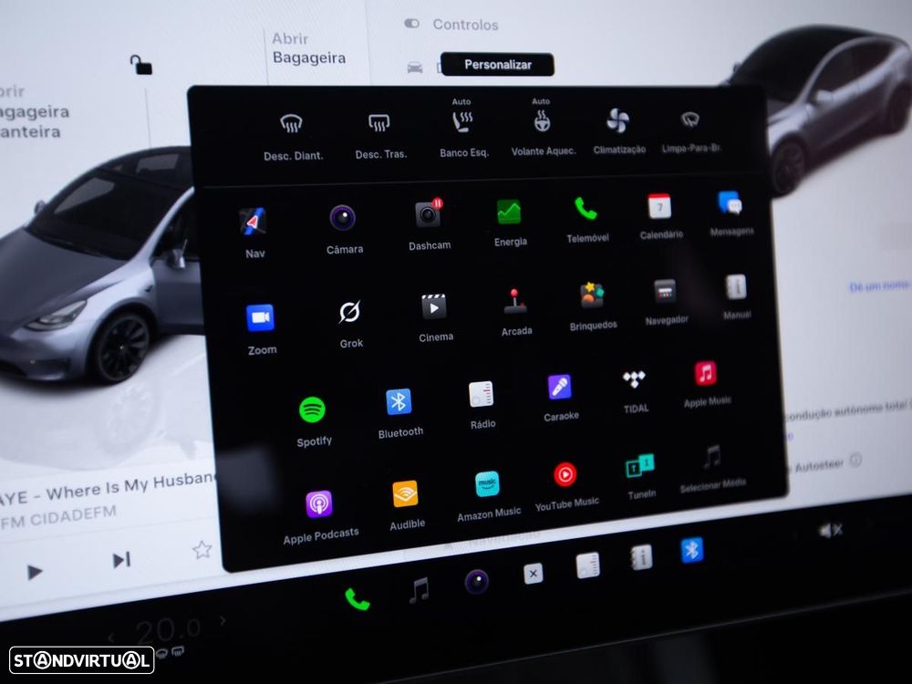 Tesla Model Y Long Range Dual Motor AWD - 27