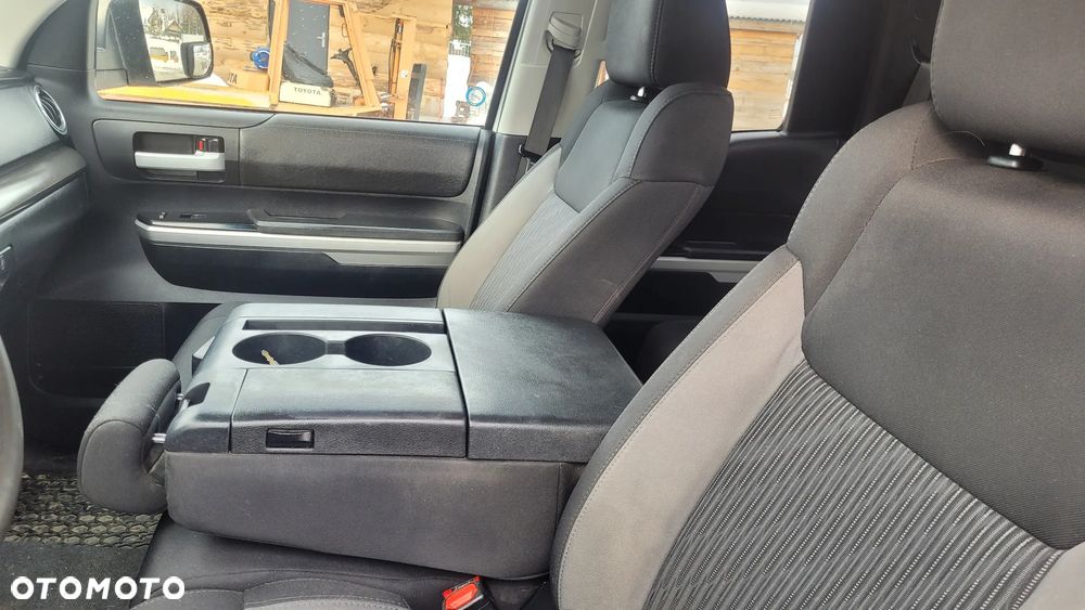 Toyota Tundra 5.7 4x4 Double Cab LB SR5 - 18