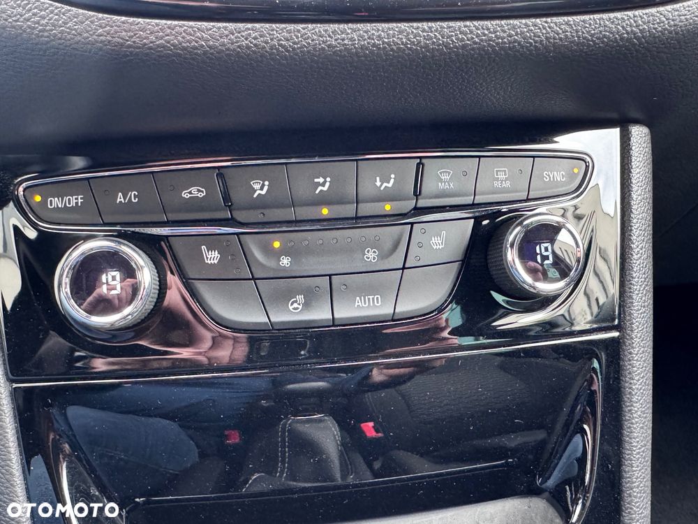 Opel Astra 1.4 Turbo Dynamic - 29