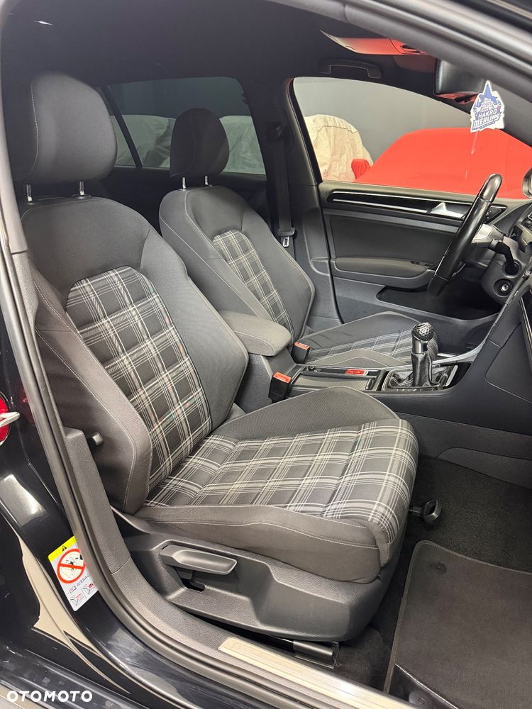 Volkswagen Golf GTD BlueMotion Technology - 33