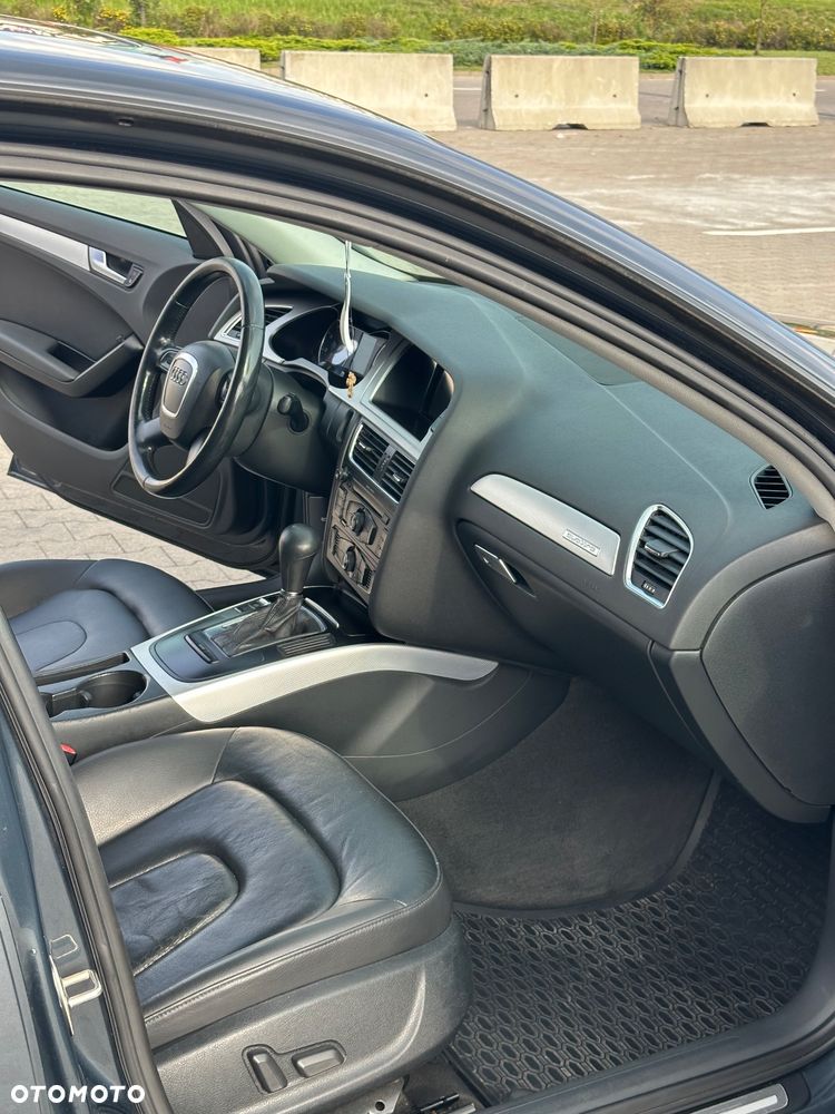 Audi A4 Avant - 10