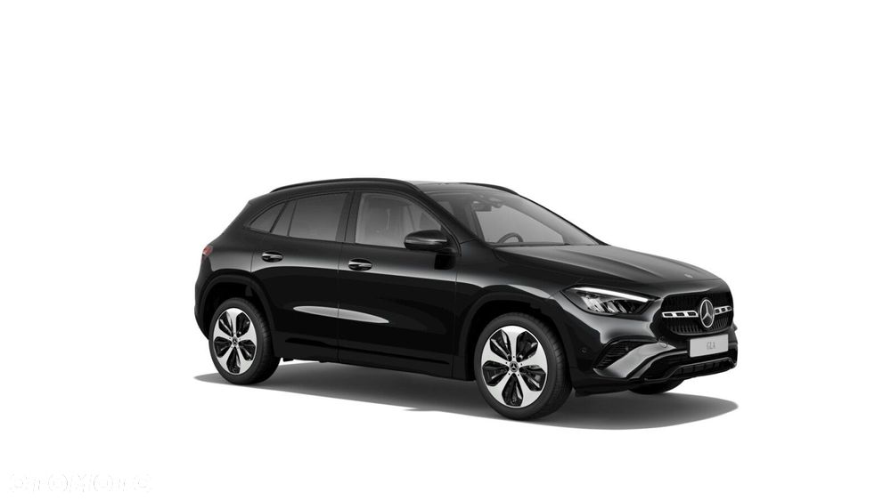 Mercedes-Benz GLA - 3
