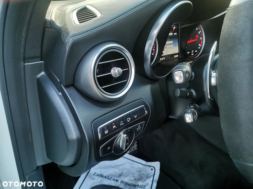 Mercedes-Benz Klasa C AMG 63 S AMG Speedshift 7G-MCT - 12