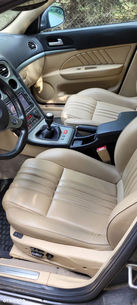 Alfa Romeo 159 Sportwagon ver-159-2-4jtdm-q4-distinctive - 13