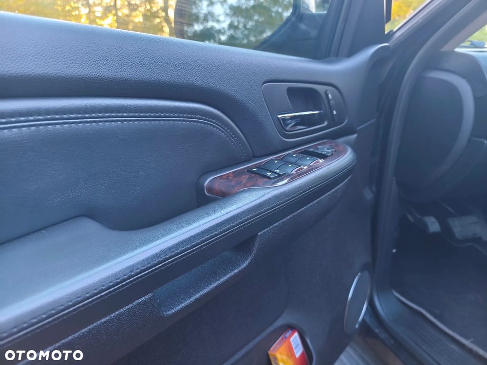 Chevrolet Tahoe - 15