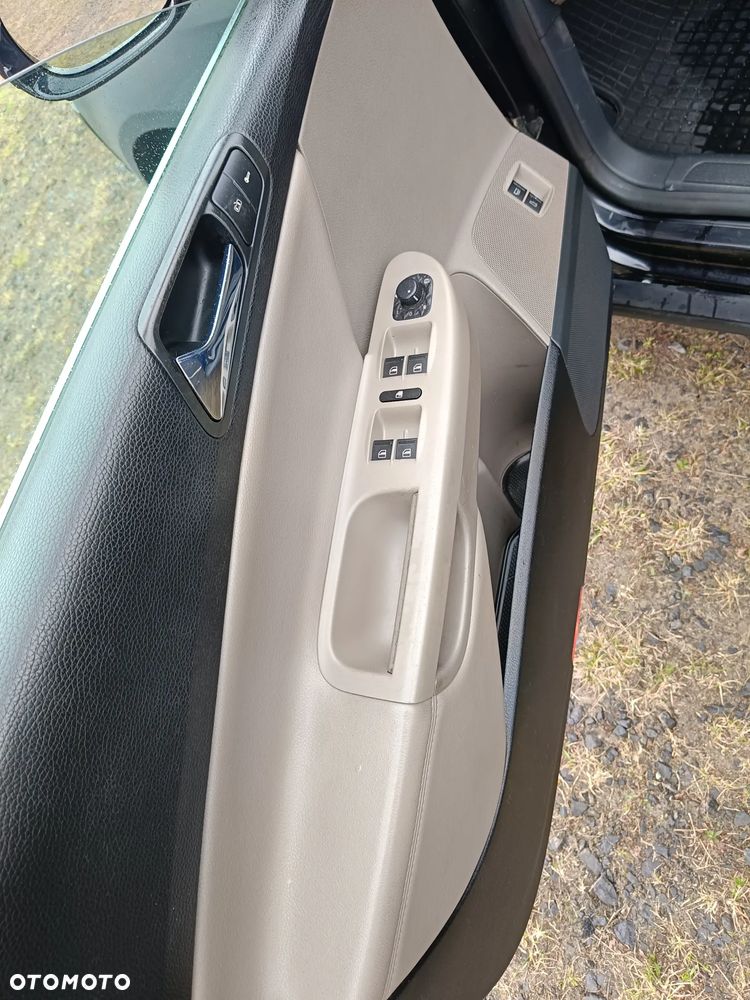 Volkswagen Passat 3.2 V6 FSI 4Motion DSG Highline - 13