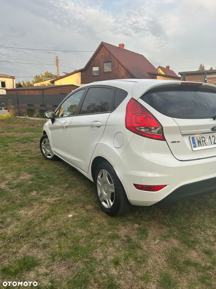 Ford Fiesta 2010 photo 5