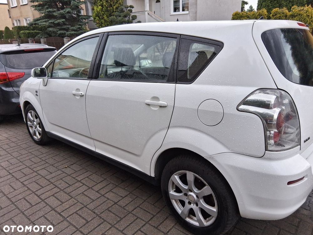 Toyota Corolla Verso - 4