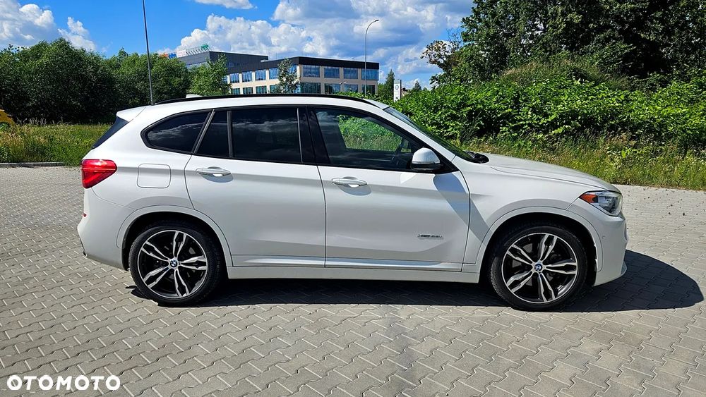 BMW X1 xDrive28i Sport Line - 9