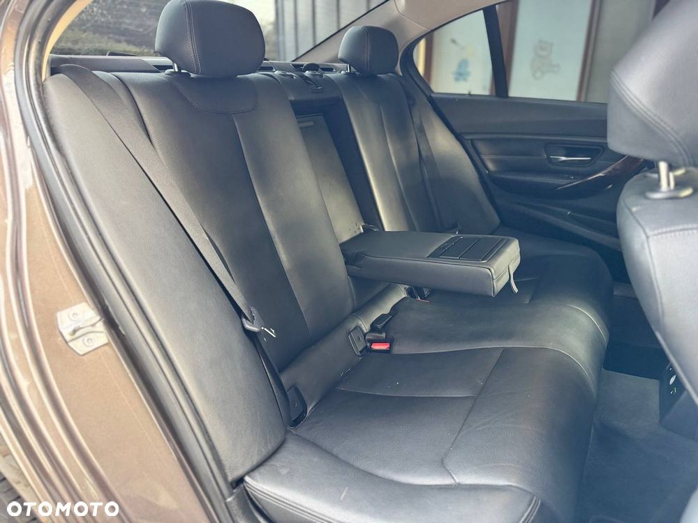 BMW Seria 3 - 24