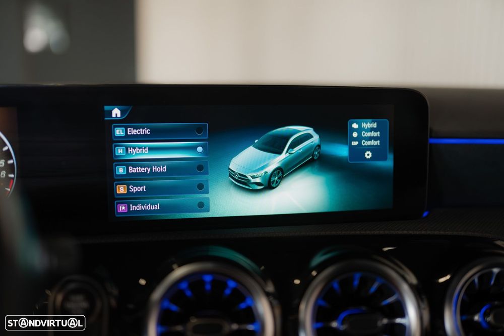 Mercedes-Benz A 250 e 8G-DCT AMG Line - 45