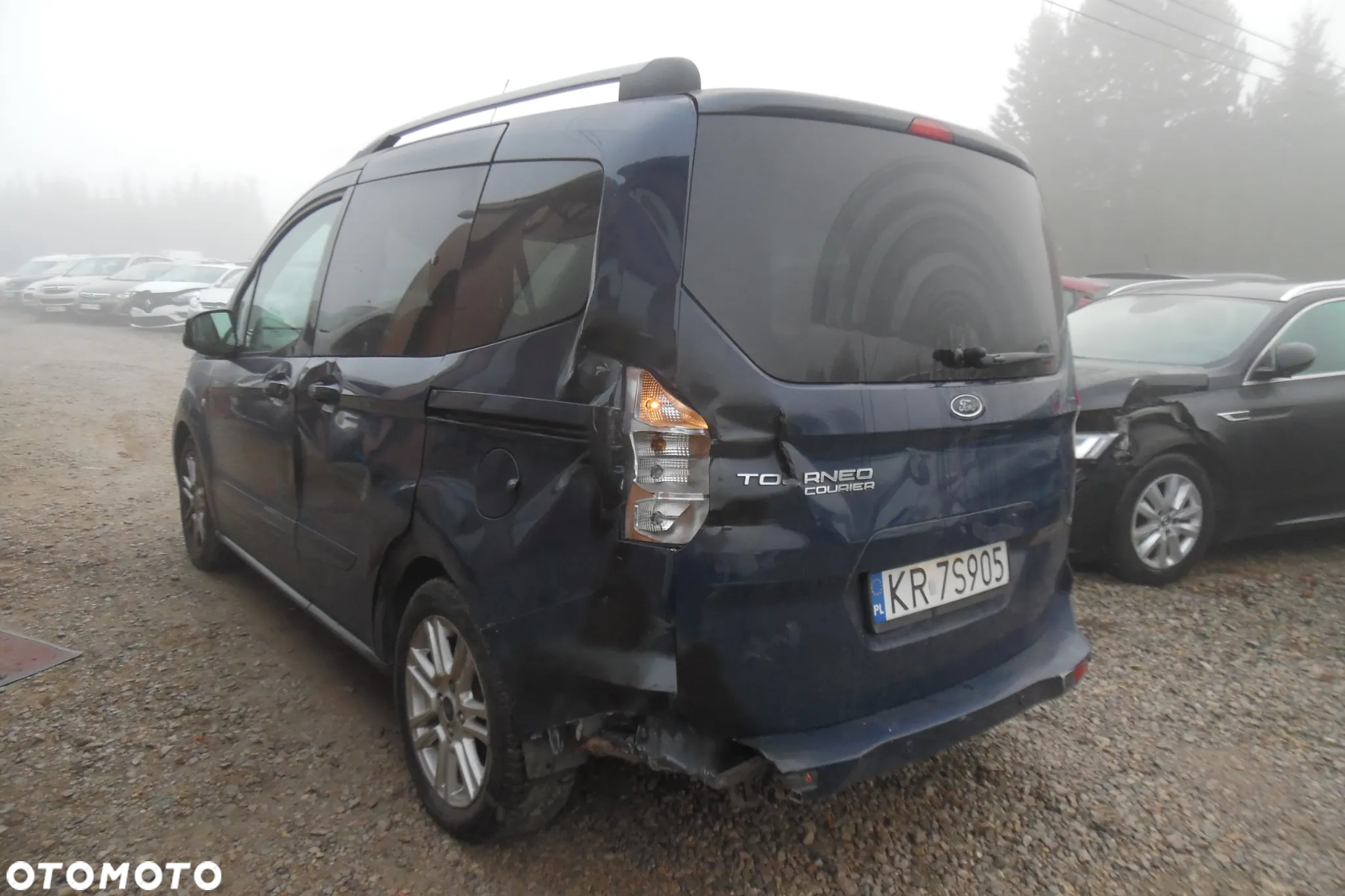 Ford Tourneo Courier 1.5 TDCi Trend - 4