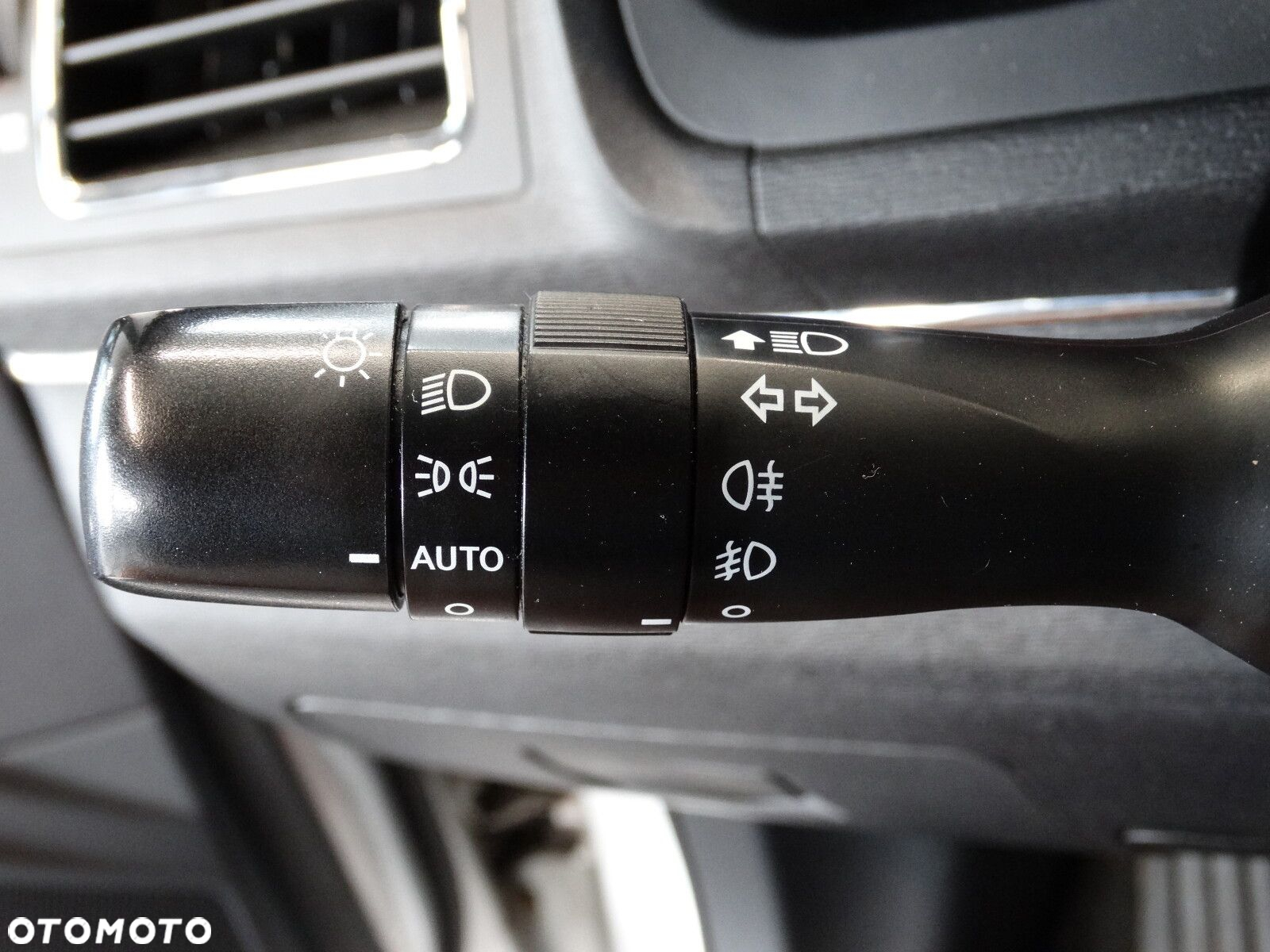 Toyota Avensis - 29