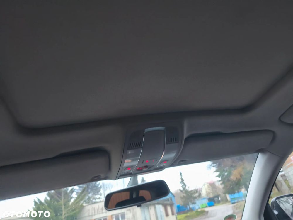 Audi A6 Avant 2.4 - 12