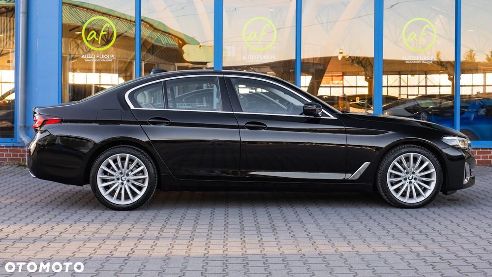 BMW Seria 5 518d mHEV Luxury Line - 11