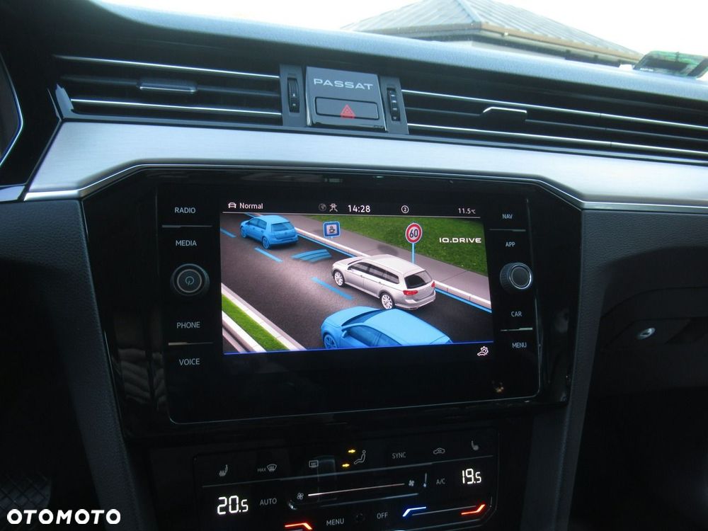 Volkswagen Passat 2.0 TDI EVO Elegance DSG - 22