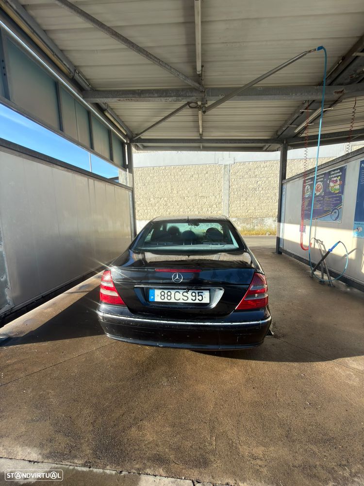 Mercedes-Benz E 200 CDi Avantgarde Aut. - 3