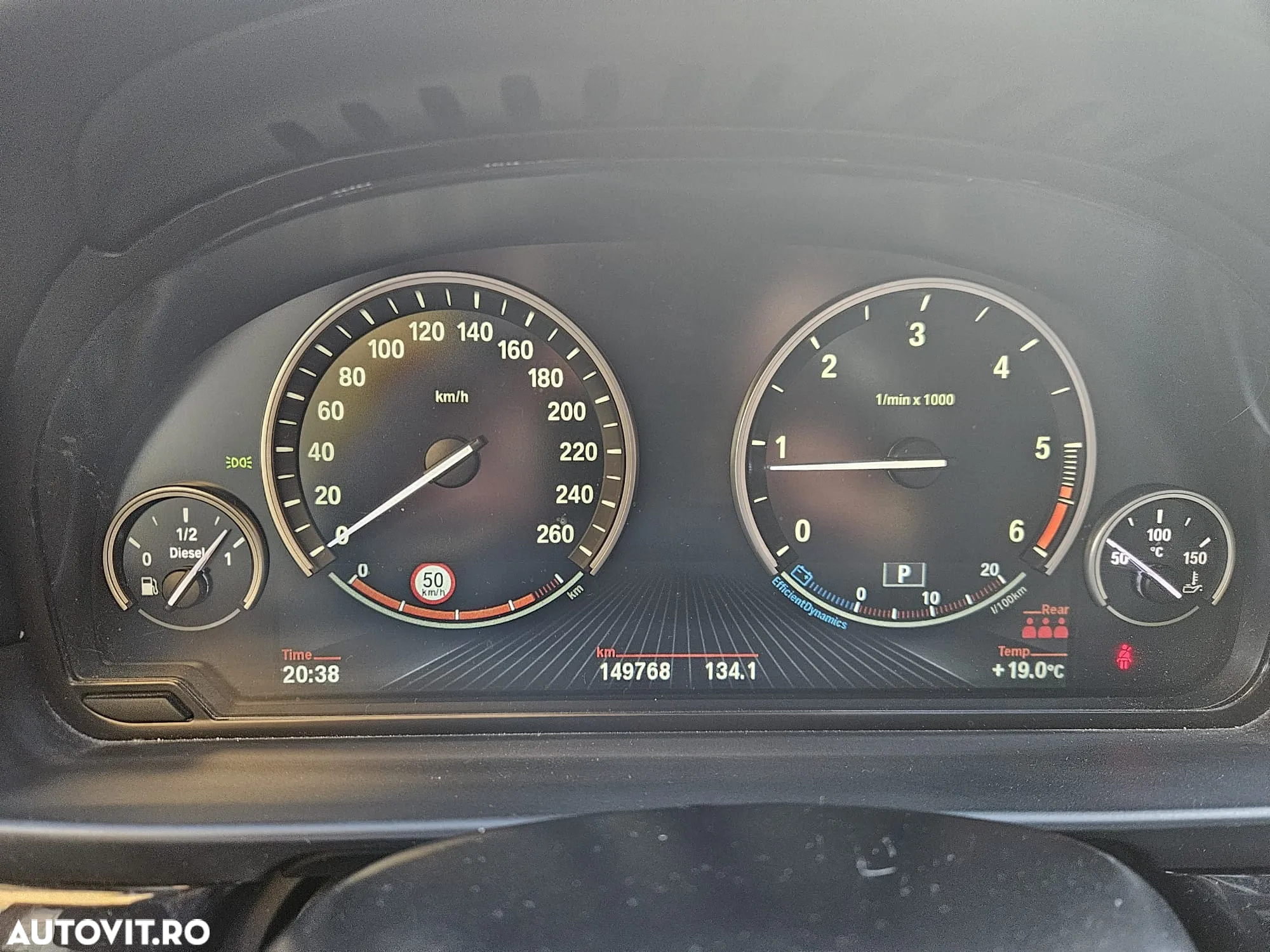 BMW Seria 5 525d xDrive AT - 11