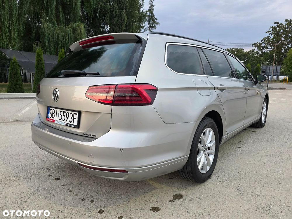 Volkswagen Passat 2.0 TDI SCR DSG Comfortline - 8