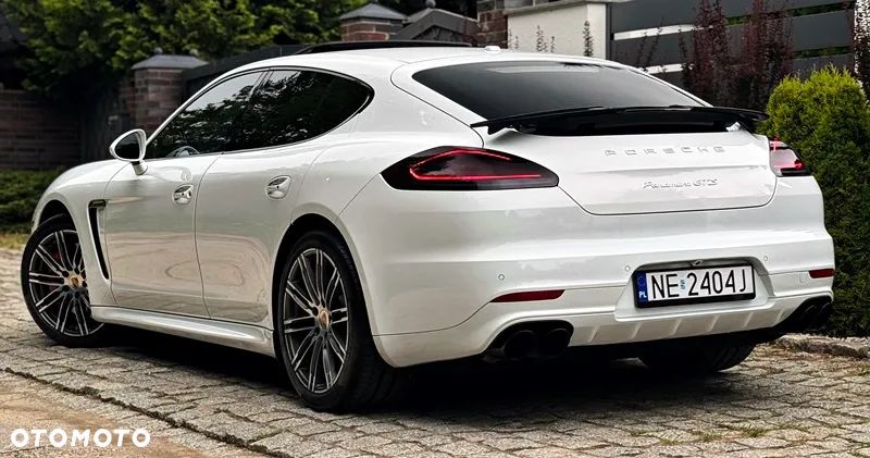 Porsche Panamera GTS PDK - 36