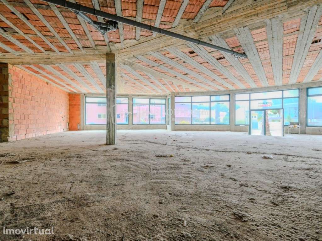 Loja c/ 587 m2 | Madalena | Vila Nova de Gaia - Grande imagem: 3/15