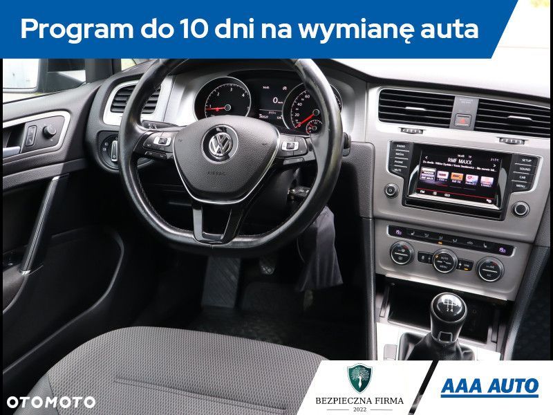 Volkswagen Golf - 8