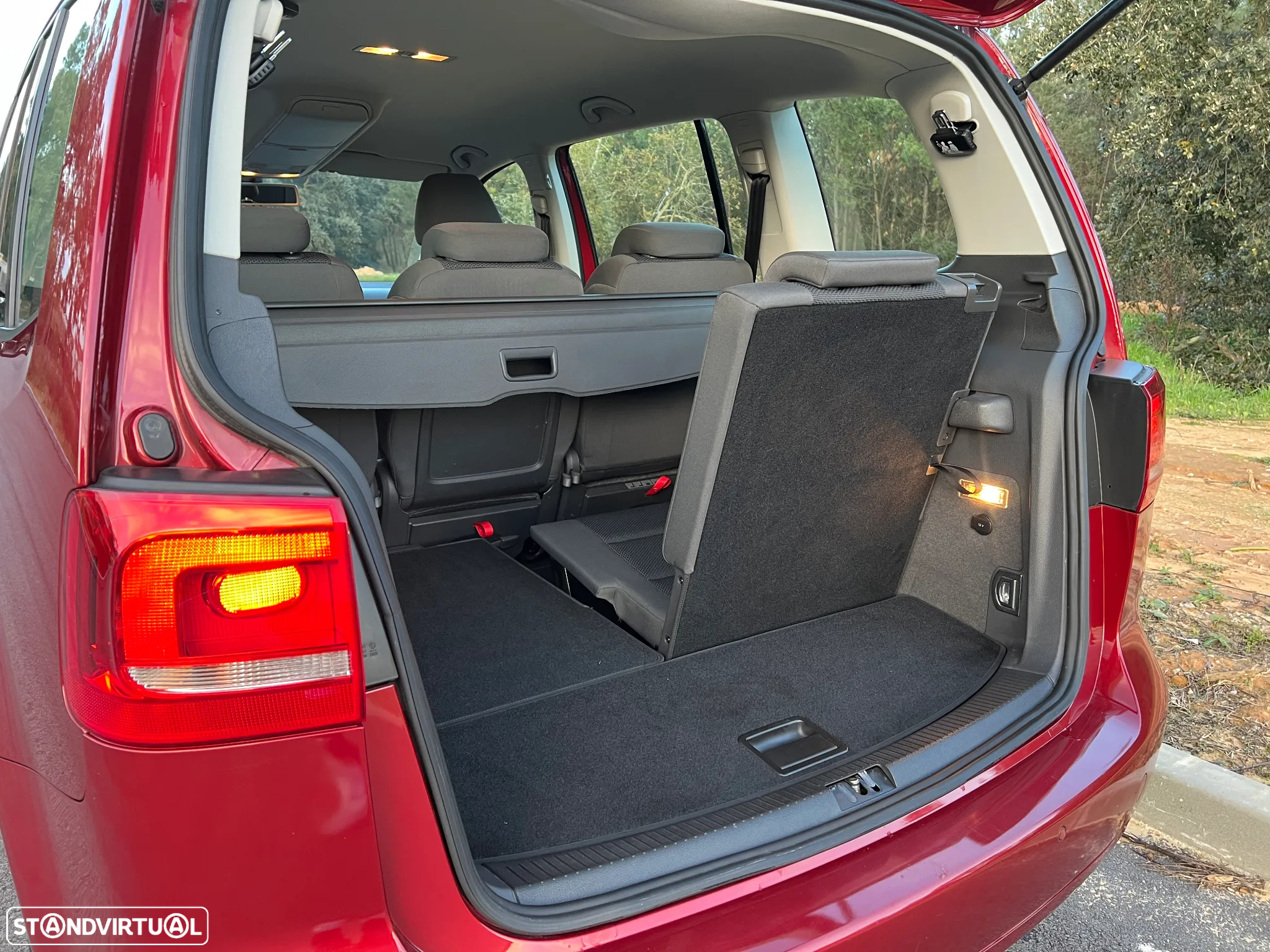VW Touran 1.6 TDI DPF BlueMotion DSG Trendline - 30