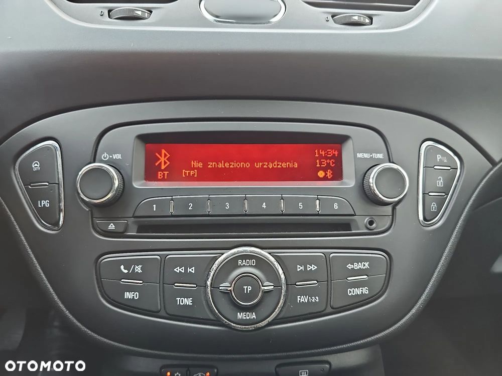 Opel Corsa 1.4 Enjoy - 24