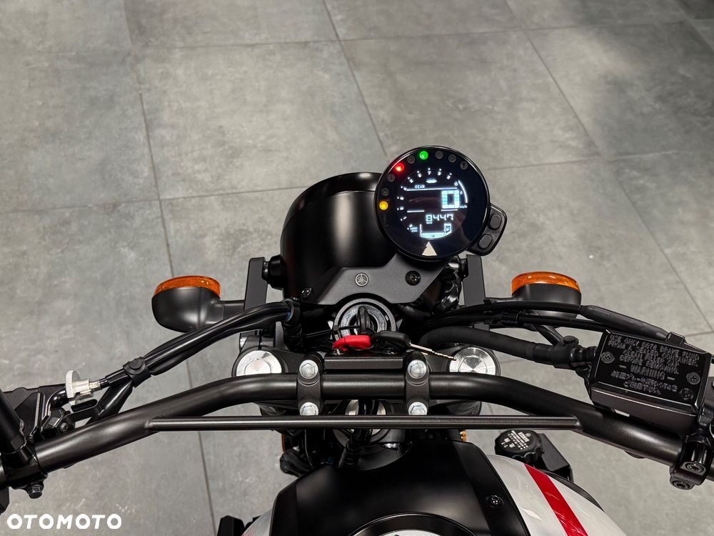 Yamaha XSR - 26