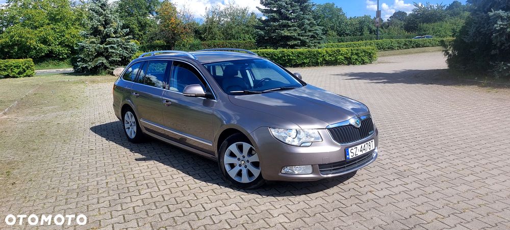 Skoda Superb 1.6 TDI Comfort / Active Greenline - 1