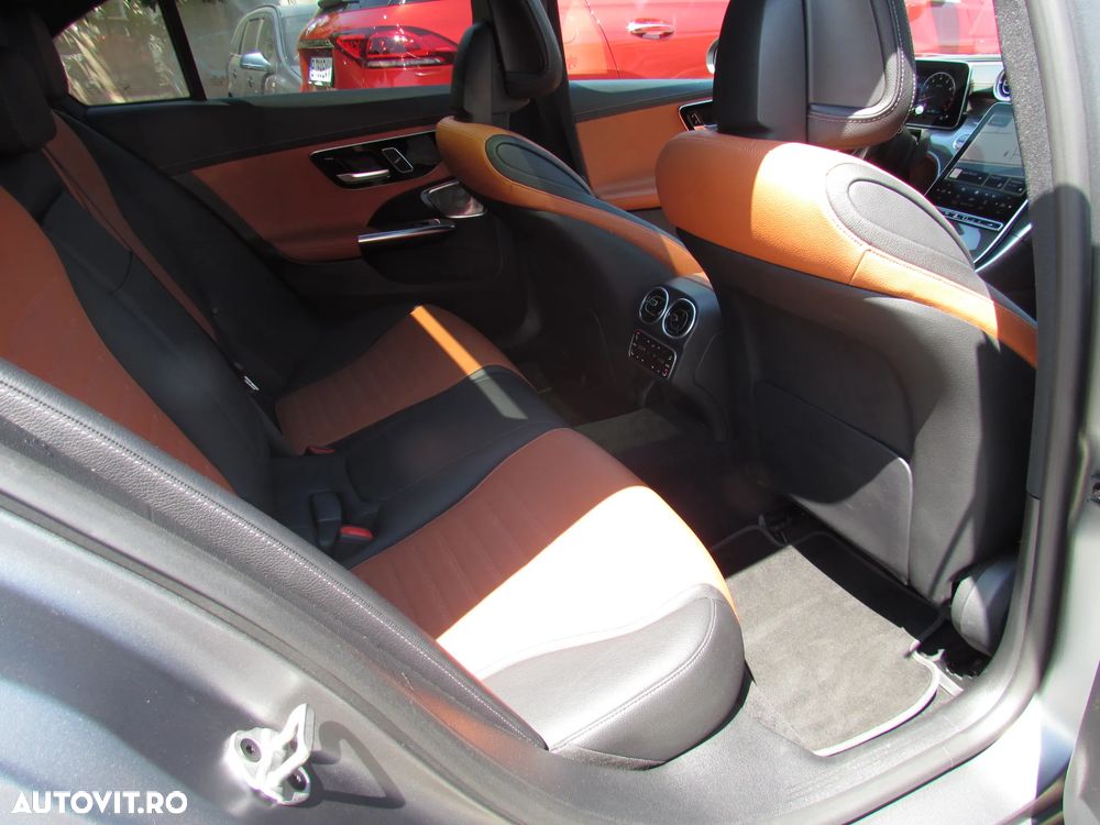 Mercedes-Benz C 300 9G-TRONIC AMG Line - 11