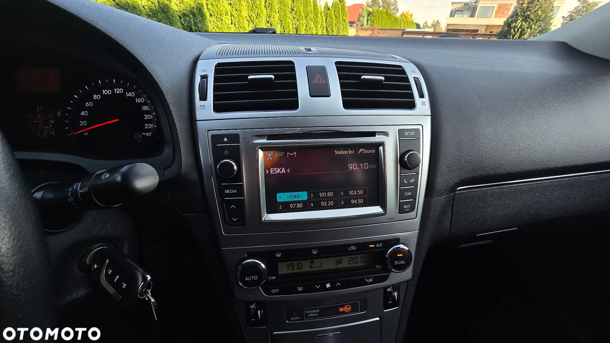 Toyota Avensis - 36