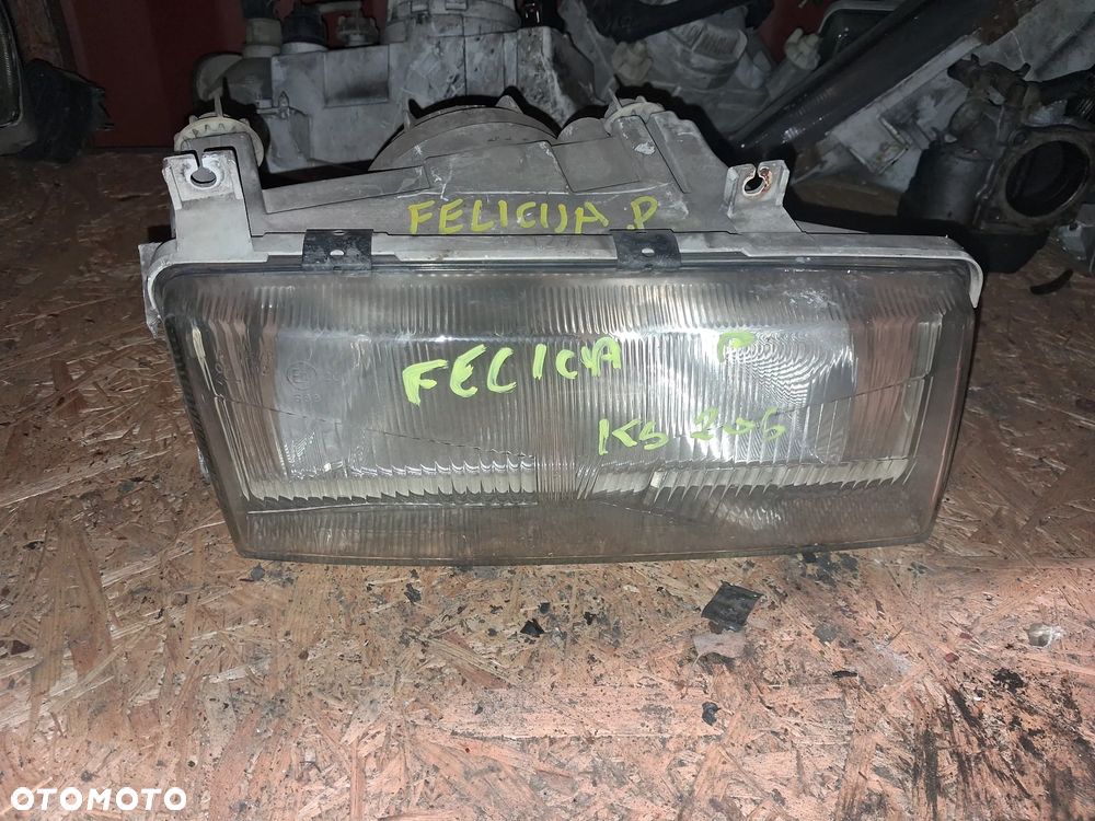 Reflektor LAMPA PRZÓD PRAWY PRAWA  SKODA FELICIA - 1